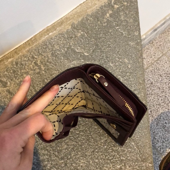 Kate Spade wallet - Picture 3 of 5